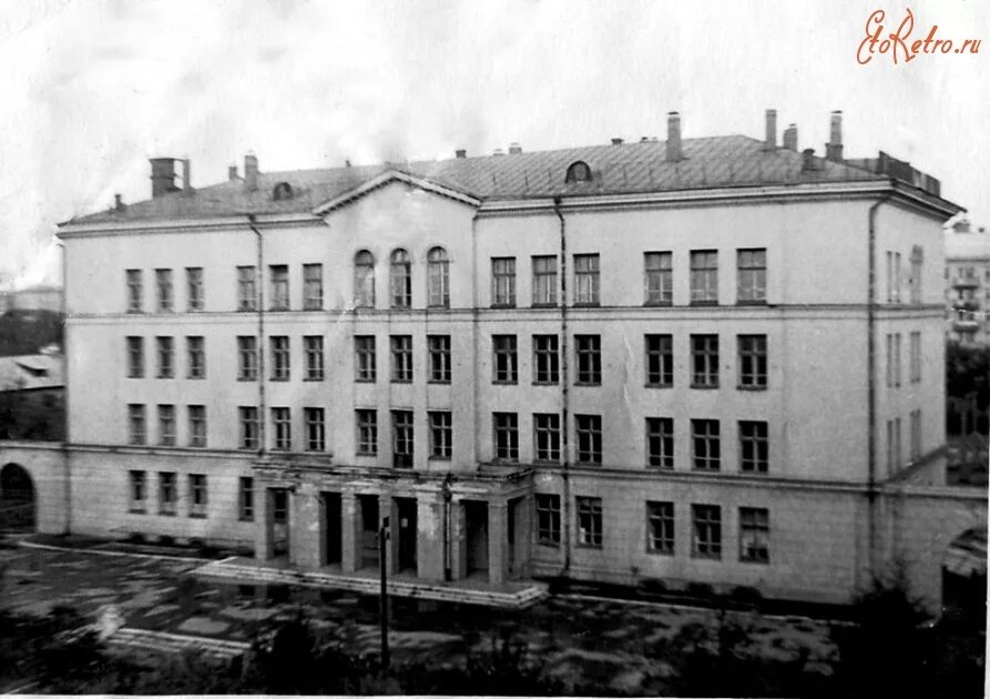 1935 год 1 сентября. Девочка за партой фото. Стариныый школьный класс. Школа 1 старое здание пушкино. Давняя школа.
