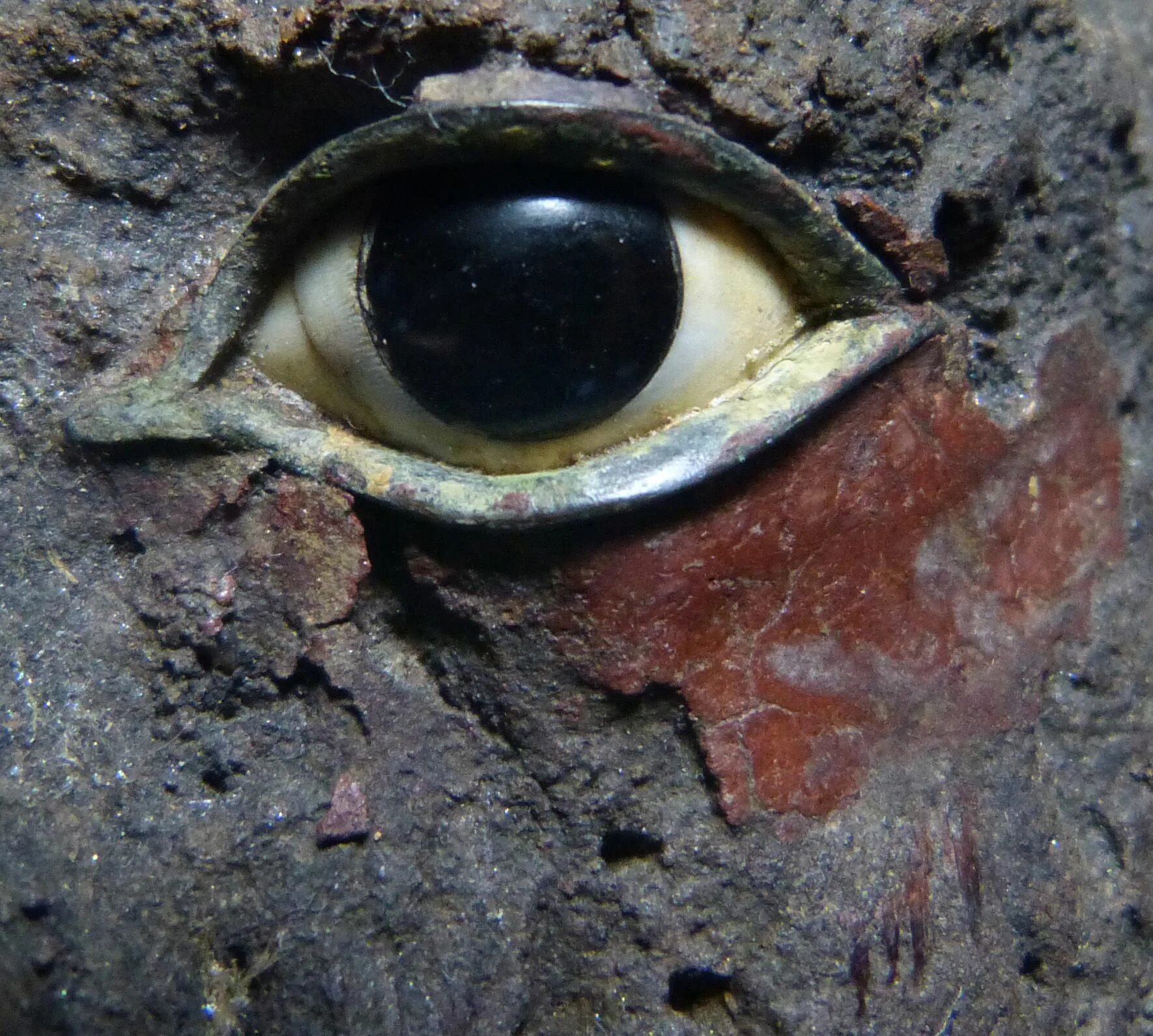 Stone eyes. Глаз древних. Глаза египетских статуй. Античный глаз. Глаза из древней.