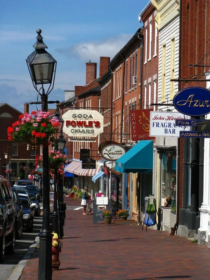 Towns in usa. Маршфилд Массачусетс. Newburyport город Центральная улица. Ньюберипорт. Ньюберипорт город.