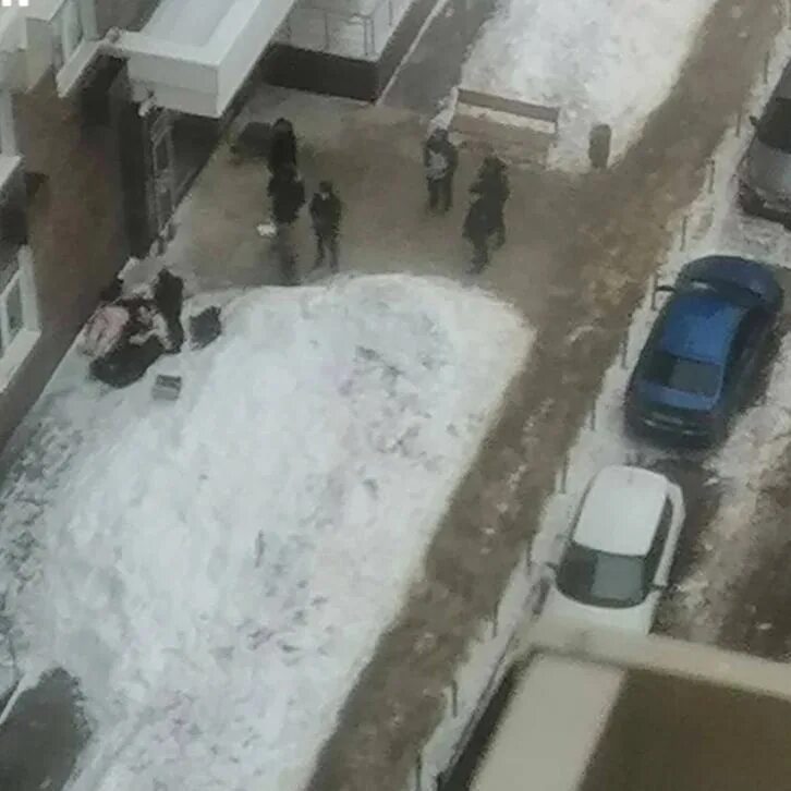 Ремз ревда. Девушка выпала из окна в москве. Детская больница ревда. Мать двоих детей выбросилась из окна. Ребенок выпрыгнул.