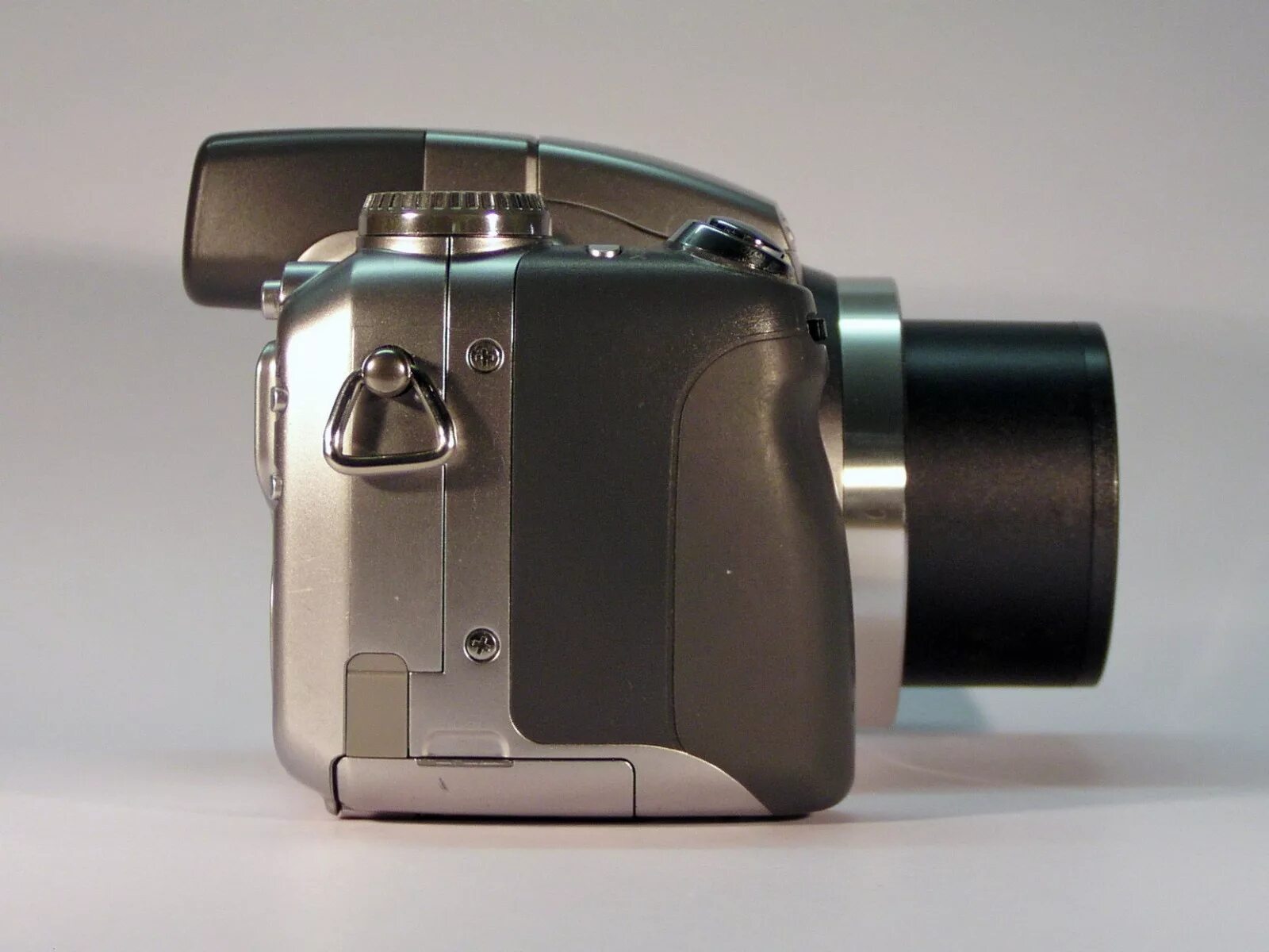 Dsc h2. Sony cyber-shot dsc-h2.