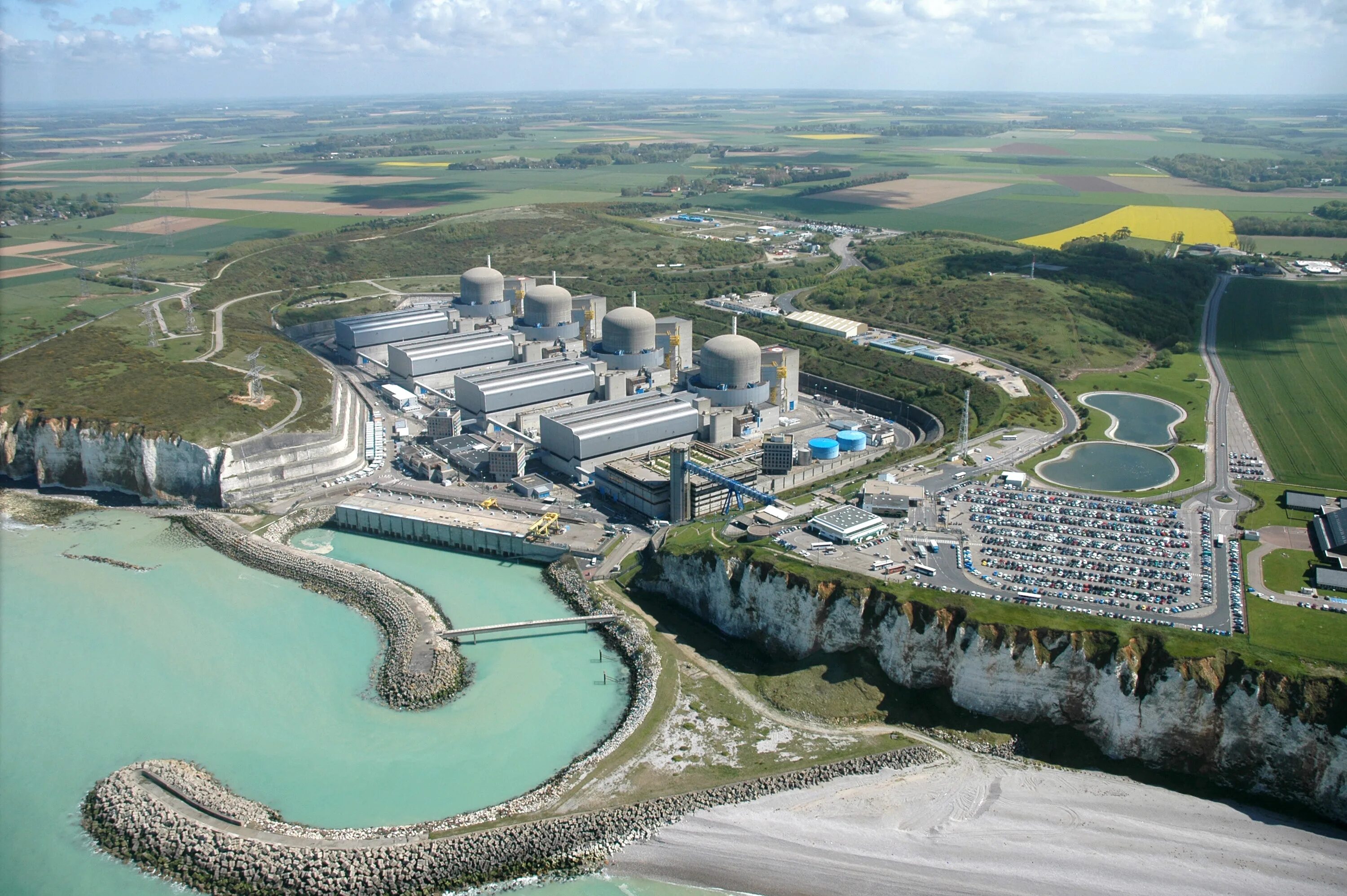 Самый мощный район. АЭС Палюэль (Франция). АЭС Гравлин. АЭС Гравлин (Франция). Атомная электростанция Циньшань.