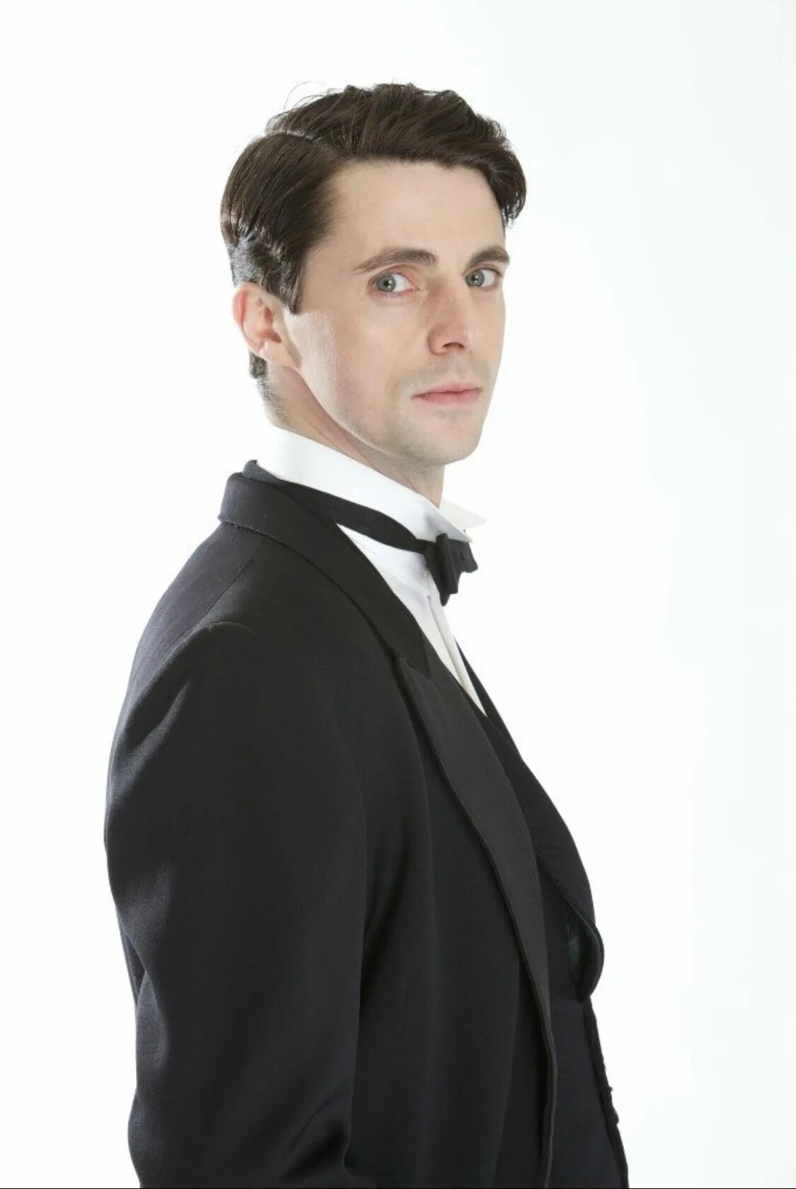 Мужчина 13 апреля. Мэттью Гуд. Мэ́ттью Уи́льям Гуд. Matthew Goode Photoshoot. Мэттью Гуд корона.