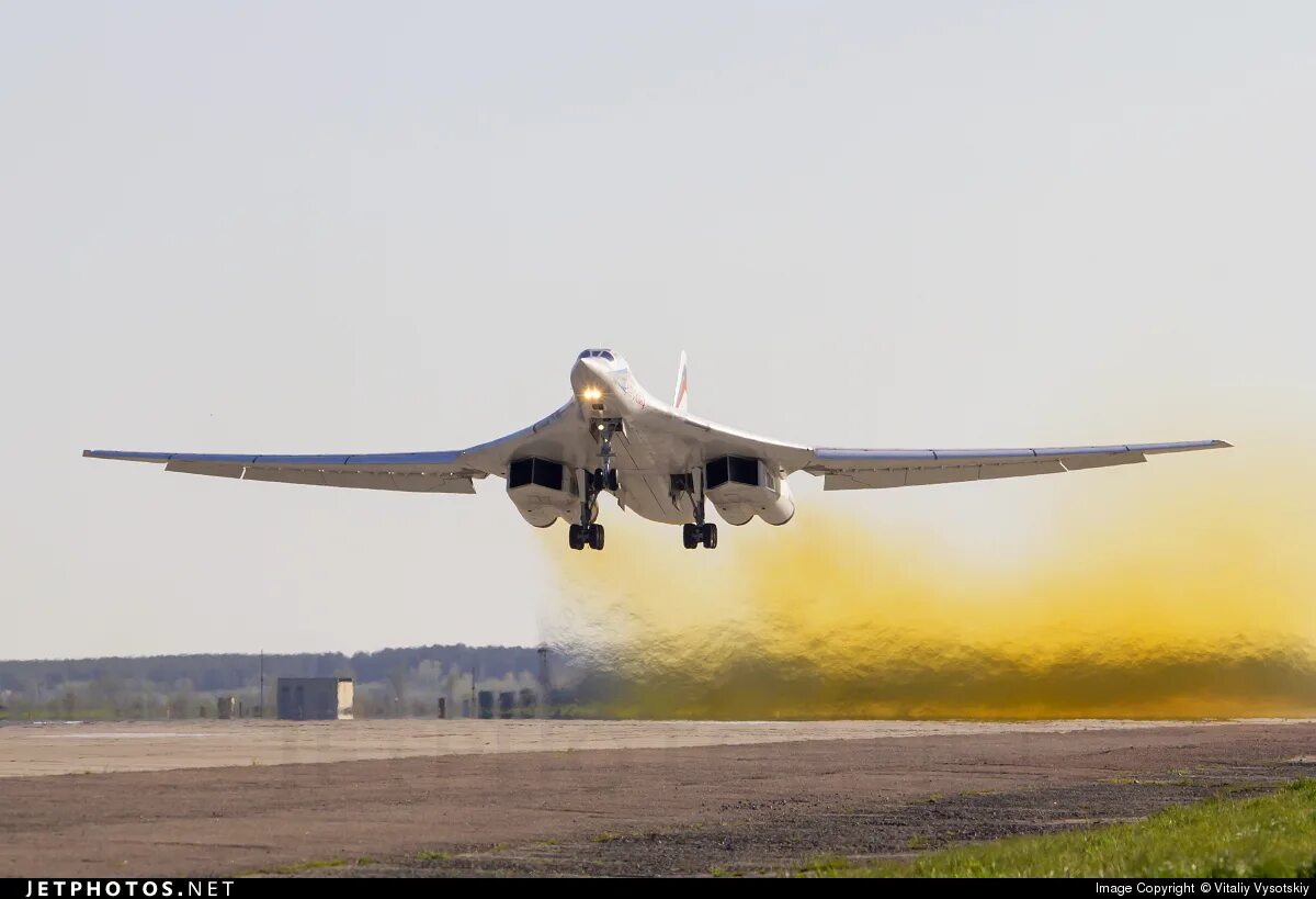 Ту 160. Белый лебедь самолет ту 160. Ту-160м белый лебедь. Ту-160м.