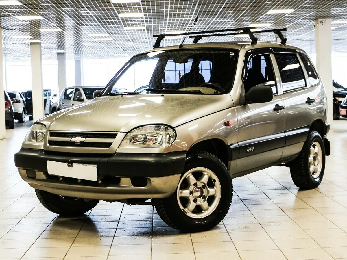Chevrolet niva технические. Chevrolet niva 2006. нива шевроле 2006г. нива шевроле 2006 года. chevrolet niva 2000.