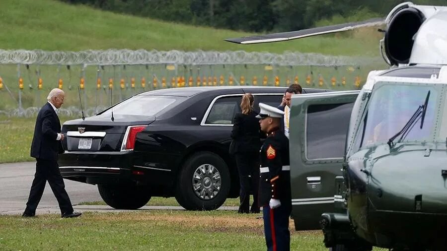 Машина байдена. Машина джо байдена. Лимузин джо байдена. Машина байдена. Кадиллак байдена.