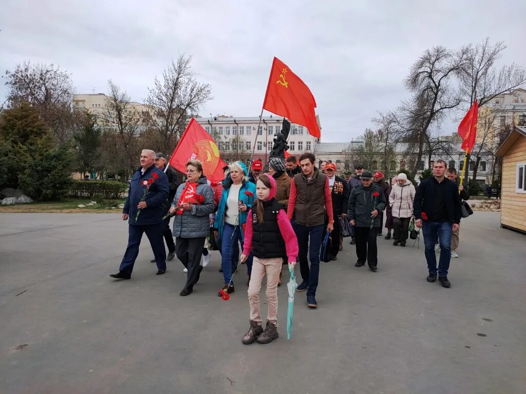 День рождения ленина 22 апреля 2022. С днем рождения КПРФ. День рождения КПРФ Дата. 22 Апреля праздник день рождения Ленина. День рождения Ленина 22 апреля КПРФ.