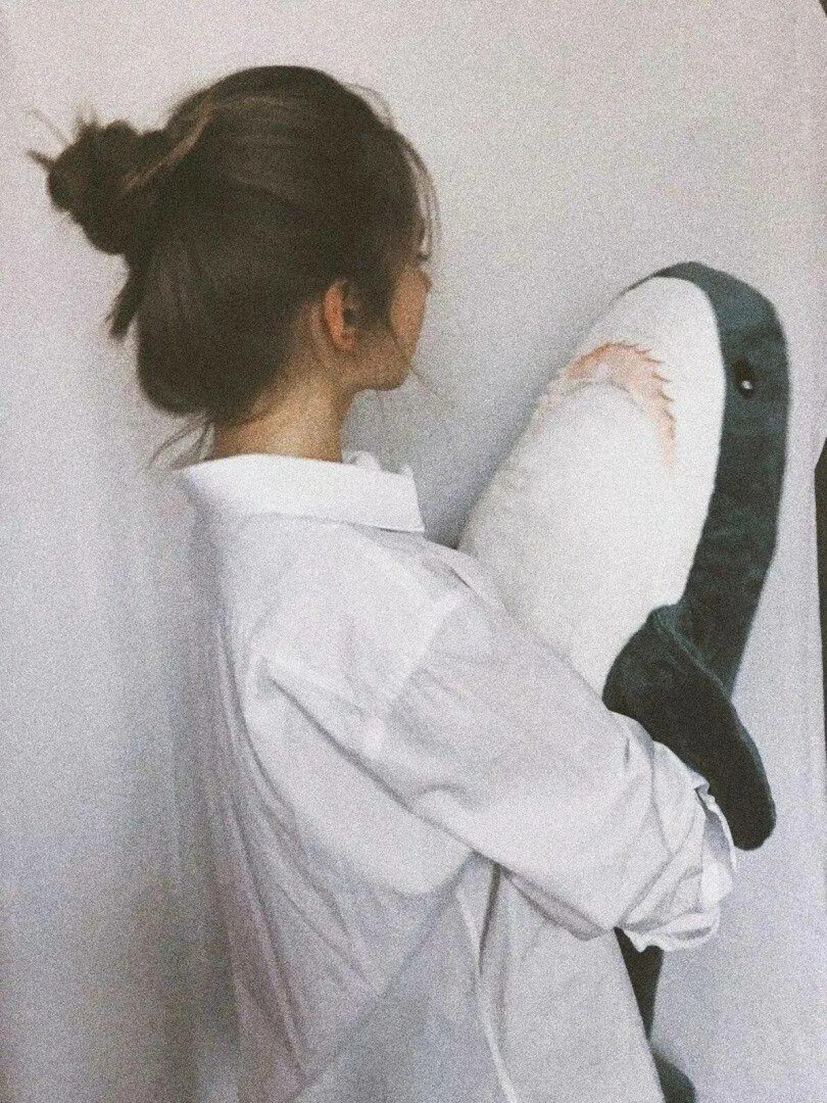 Скейтер герл 2020. Полина вишневская рыжая. Эстетика плохих девушек. Сохры в магазине игрушек. Девушка в магазине эстетика.