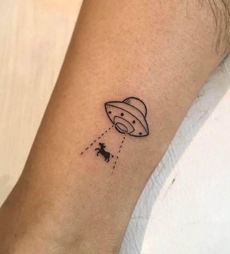 Small tattoo. Маленькие тату. Маленькие татуировки для девушек. Тату цветы. Красивые маленькие тату.