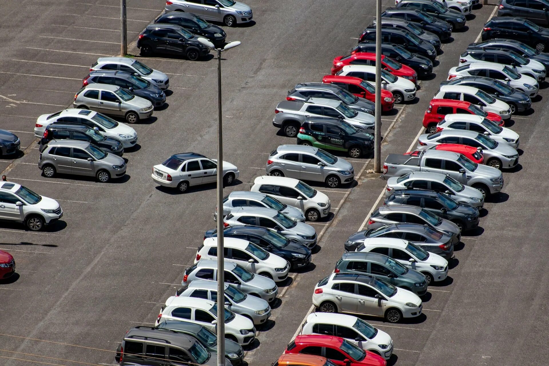 Parking lot 2. Стоянка автомобилей. Машина на парковке. Парковочные места для автомобилей. Несколько машин на парковке.