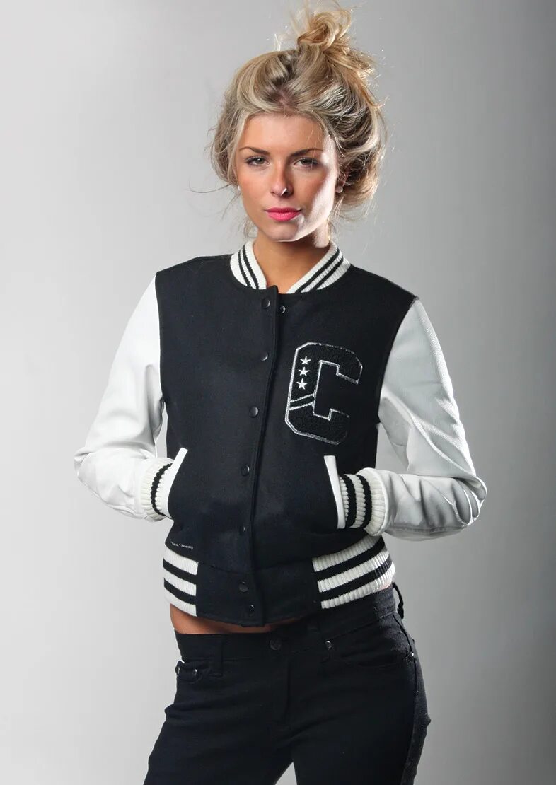 Varsity Jacket женская 2022. Куртка Varsity Jacket женская. Varsity Style куртка. Бомбер Varsity Louis. Вирус бомбер