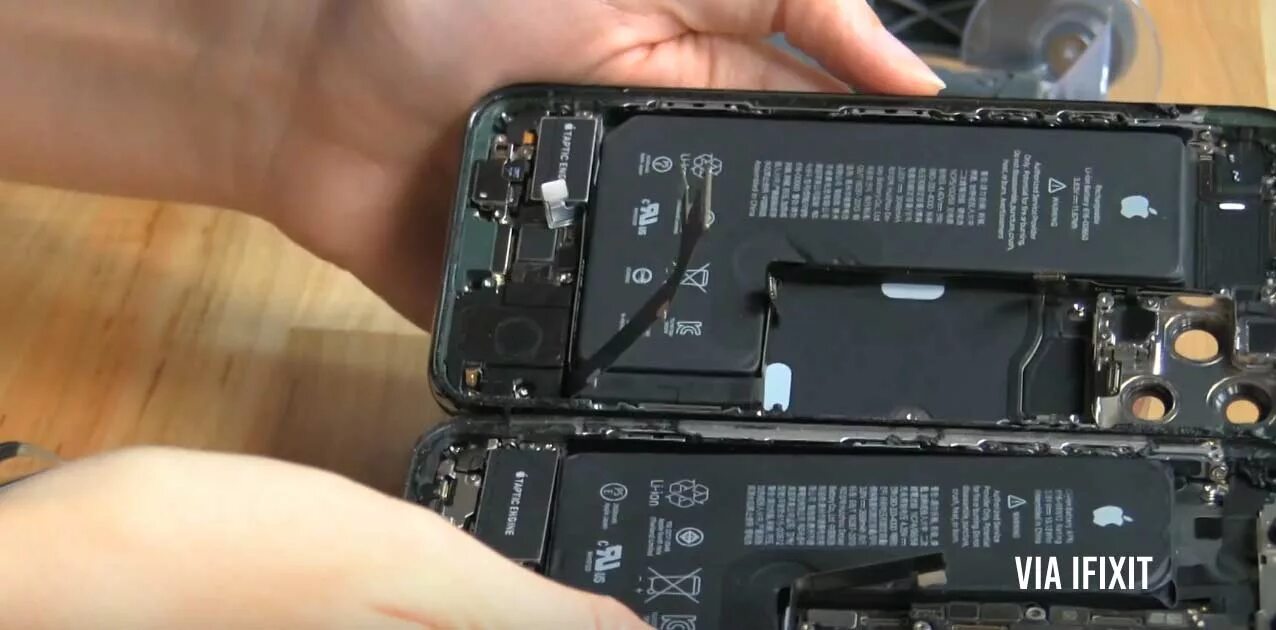 Сколько аккумулятор на 11 про. Аккумулятор iphone 11 Pro Max. Iphone 11 Pro Battery. IFIXIT iphone 11 Pro Teardown. Iphone 11 IFIXIT.