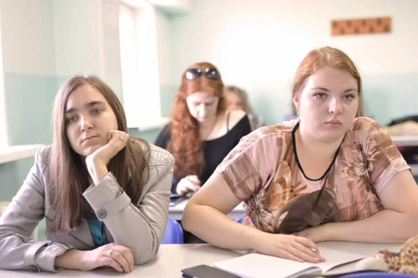 Новости студентка. Студентка университета. Новости студентка. Студентки. Студентки в комиссии.