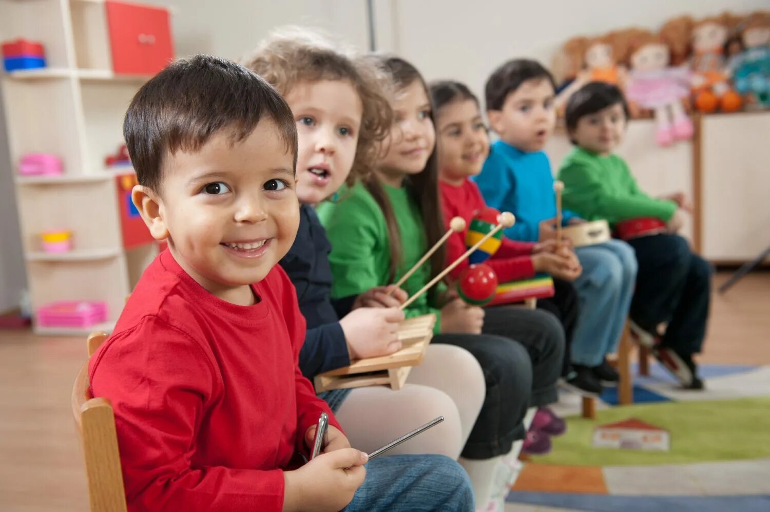 Preschool teachers. Дети в детском саду. Дети в саду. Дошкольники в детском саду. Сад для дошкольников.