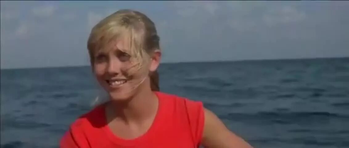 Челюсти 2 1978. Челюсти 2 (jaws 2) режиссёр: жанно шварц. фильм челюсти 2 девушка улыбается. челюсти 2 фильм 1978 актёры и роли. марта сватек челюсти 2.