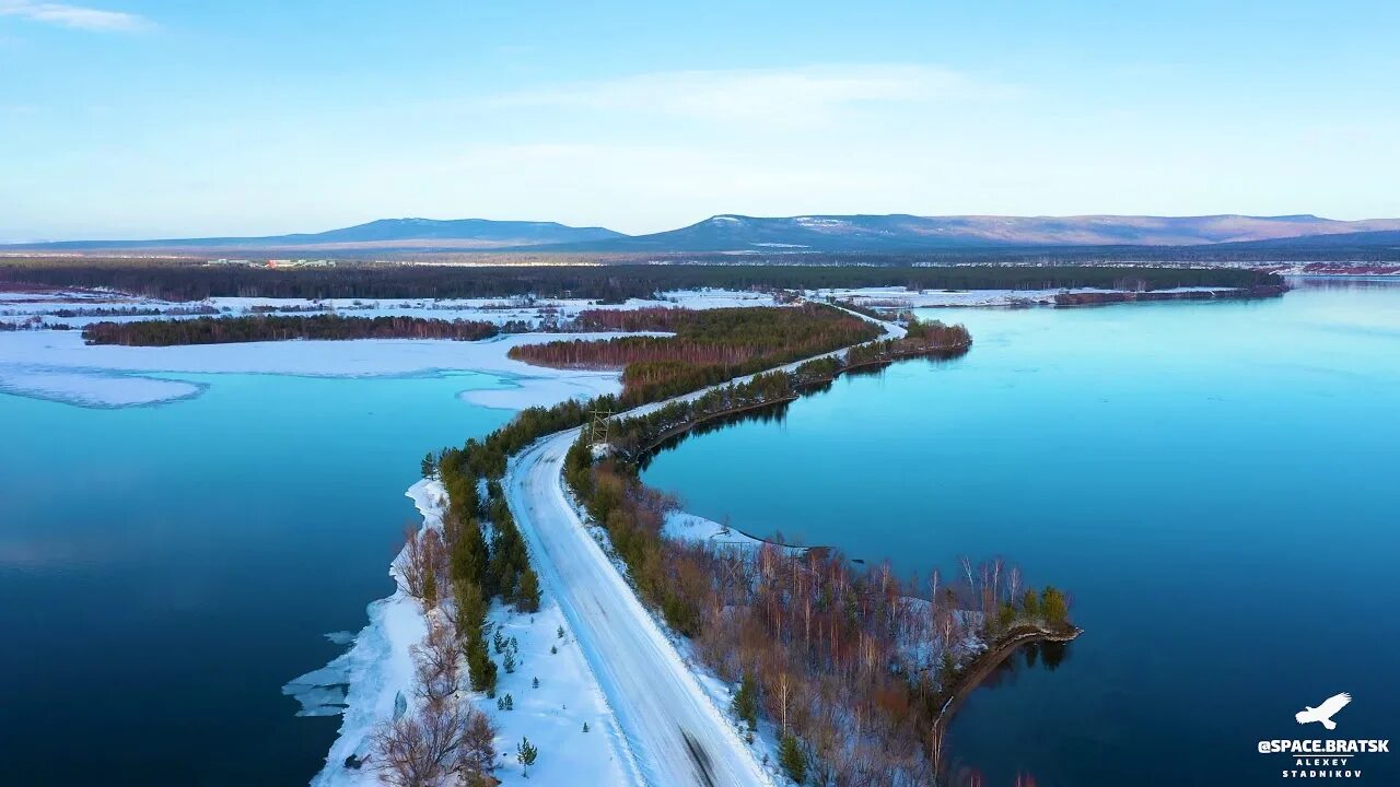 Долина в братске. Река Ангара Братск. Остров Тэнга Братск. Братск Ангара водохранилище. Река Ангара Усть Илимск.