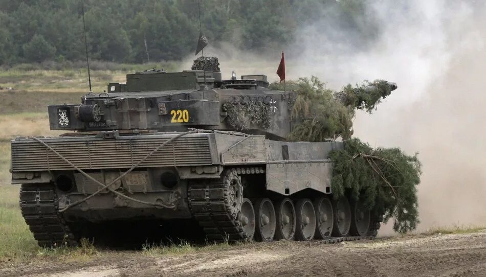 Leopard 2a5 бундесвер. Танки бундесвера. Танк леопард 2а6. Leopard 2a4 бундесвер. Танк леопард 3.