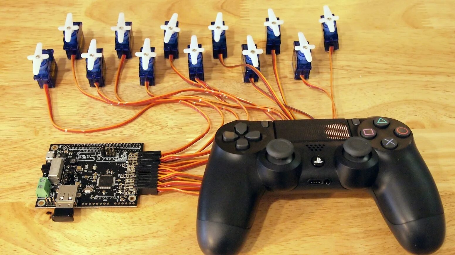 Virtual power controller. Open servo контроллер. playstation 2 controller arduino. контроллер vr arduino. контроллер в руке.