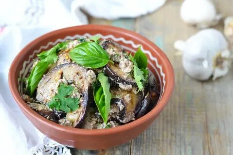 Сациви из баклажанов с грецкими орехами