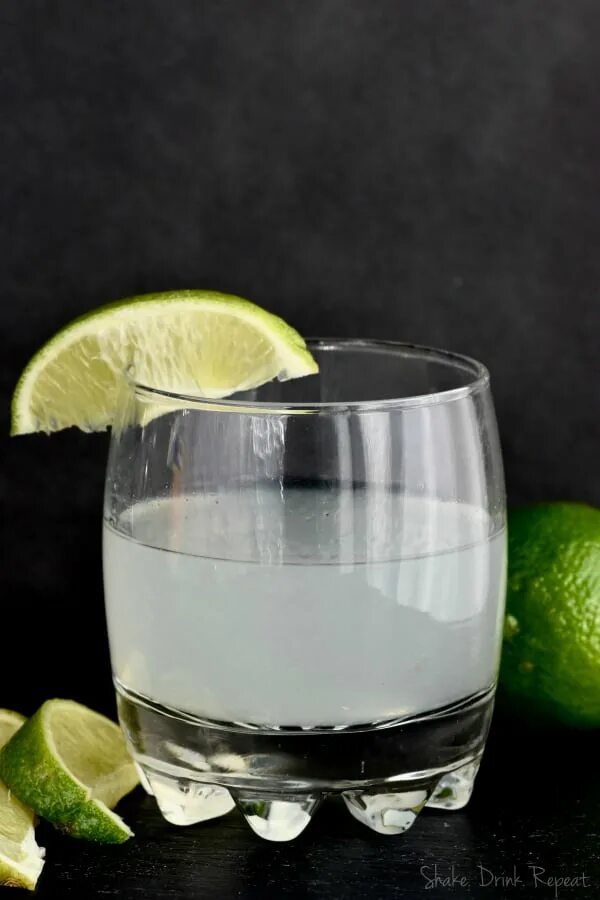 Gimlet. Gimlet cocktail. gimlet коктейль. shake джин тоник. normindia gimlet коктейль.