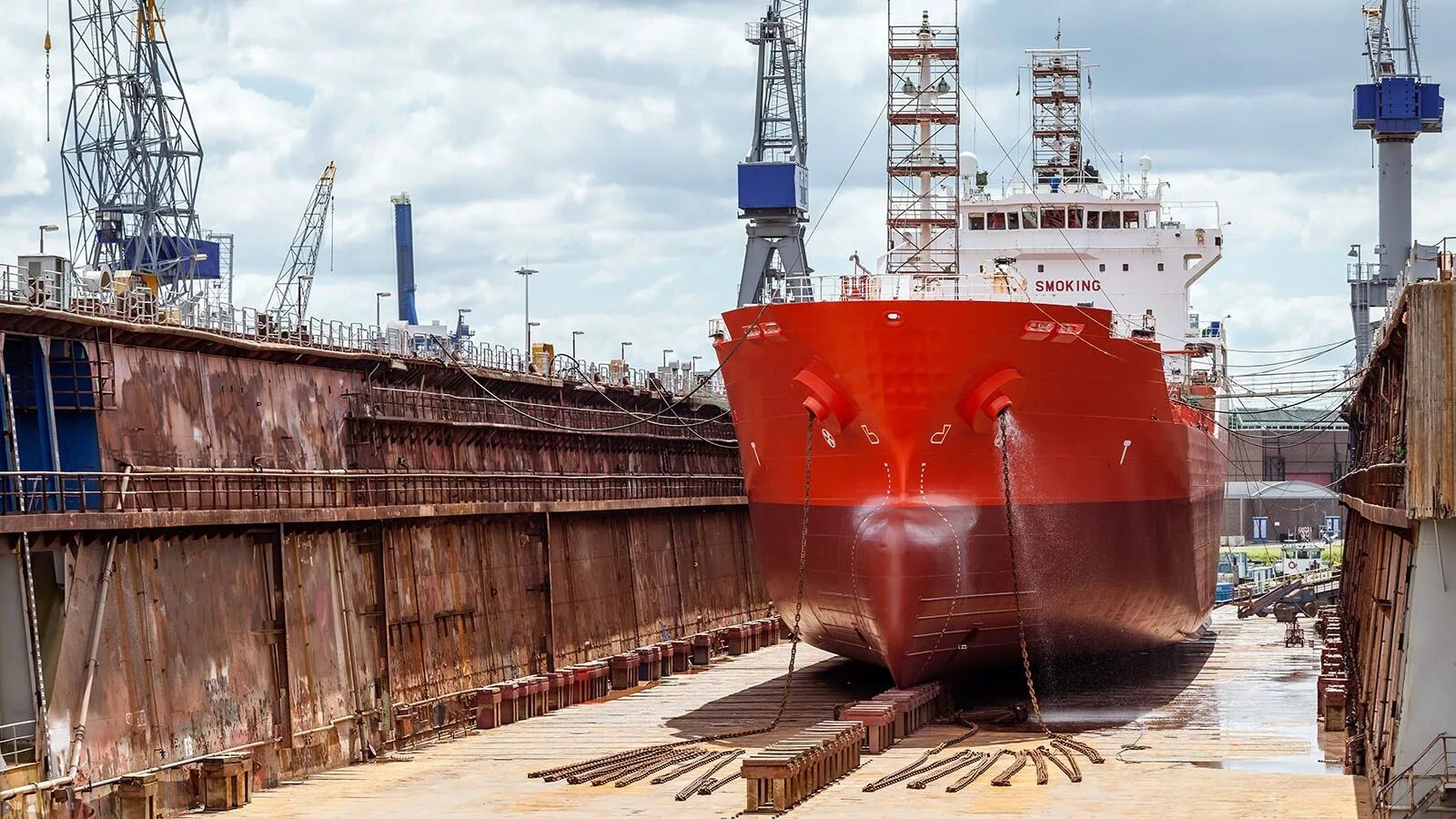 Почему док. Dry dock судно. корабельный док. доки для кораблей. вертикальный док для судов.