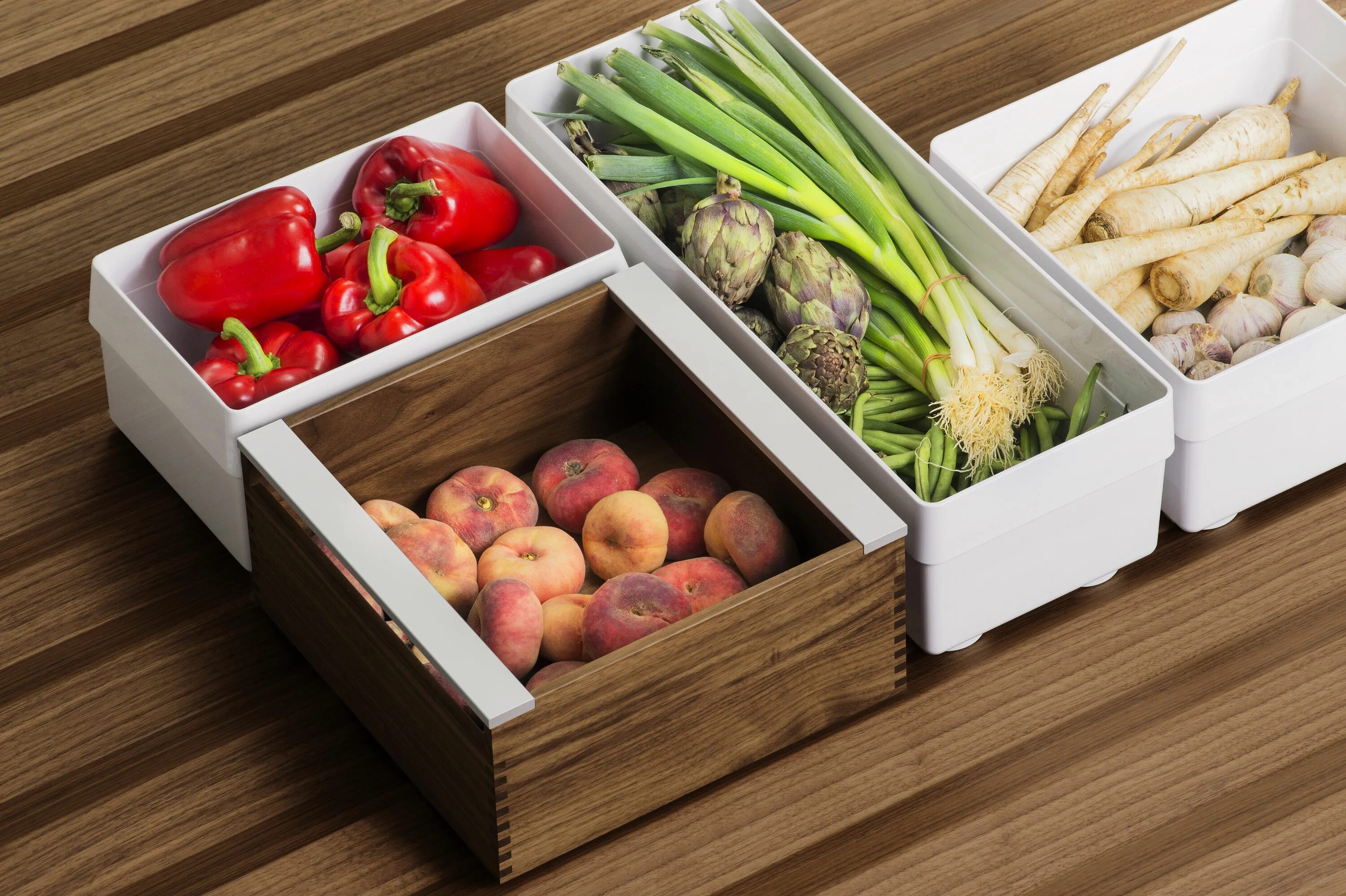 Correct foods. Овощи в ящике. Ящик для хранения продуктов. Хранение овощей и фруктов. Фрукты и овощи в ящике.