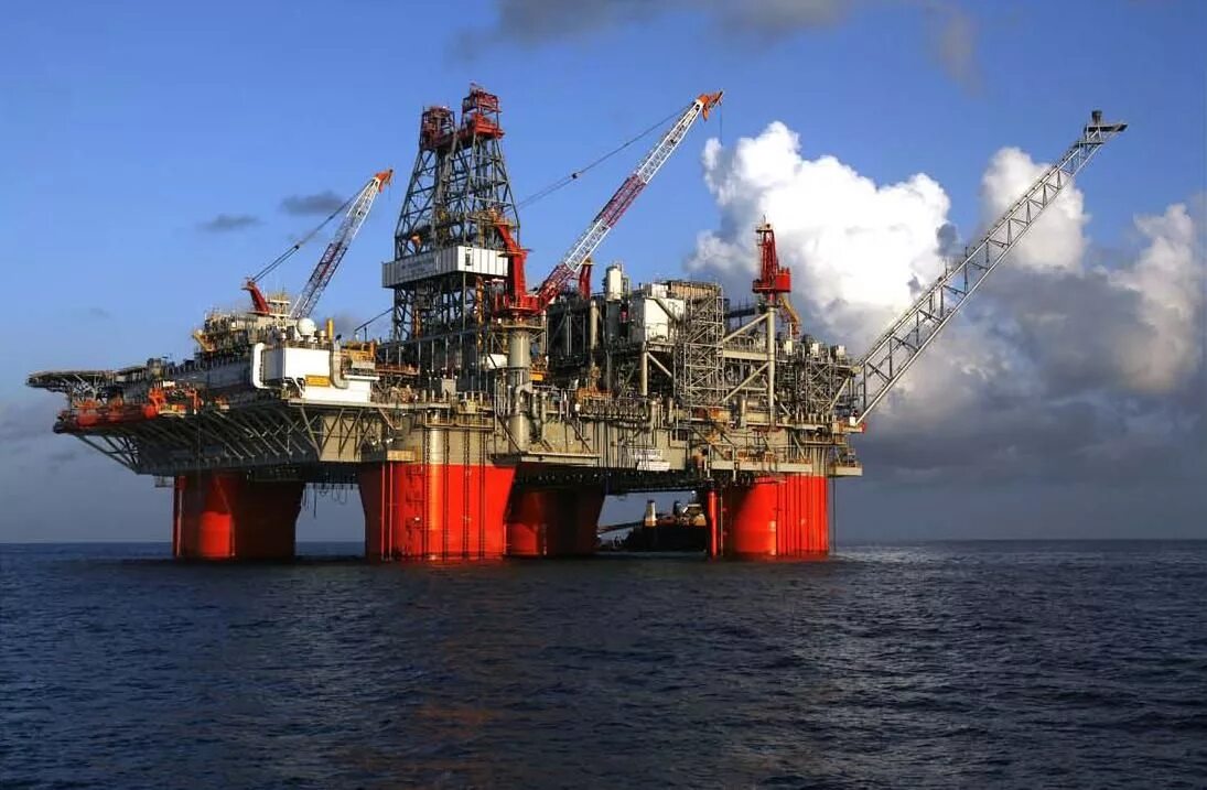 Морская буровая платформа. Морская Нефтевышка. Морская нефтедобывающая платформа. Нефтегазовая платформа «Тролль-а», Норвегия. Нефтяная платформа Draugen.