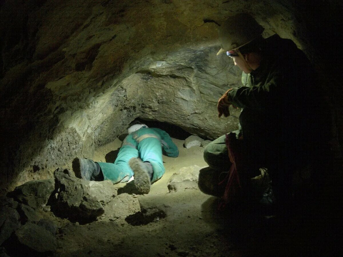 Пещера Пандоры Хакасия. Ящик Пандоры Хакасия. Пещера Пандора Хакасия. Пещера Шора в Хакасии.