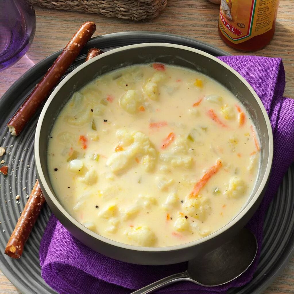 Суп капуста картошка морковь. Для супа. Суп с цветной капустой. Сырный суп с цветной капустой. Суп их цветноймкапусты.