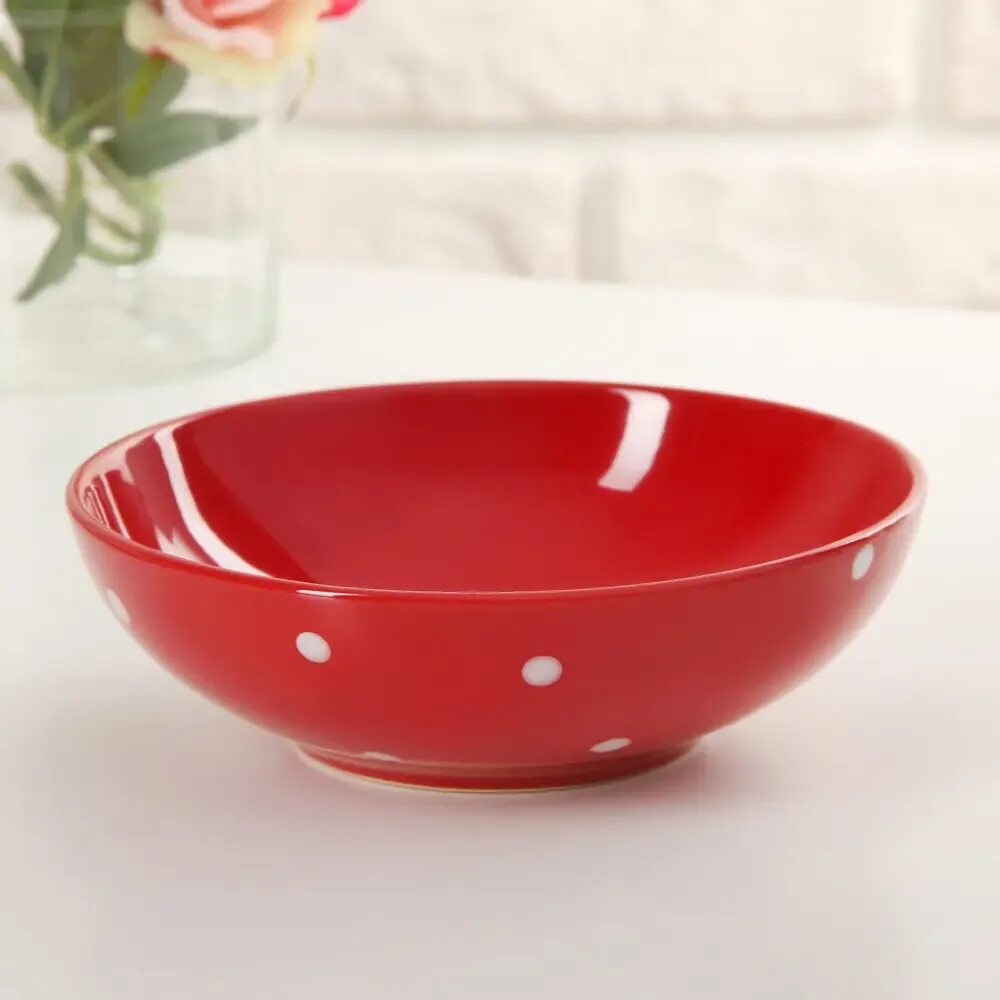 Сервиз столовый «красный горох», 18 предметов, цвет красный. Красная тарелка. Красная посуда. Красные тарелки для сервировки. Тарелки красного цвета