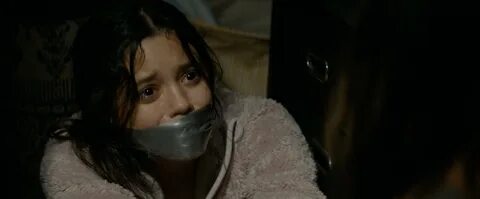 Крик (2022) - Jenna Ortega as Tara Carpenter - IMDb