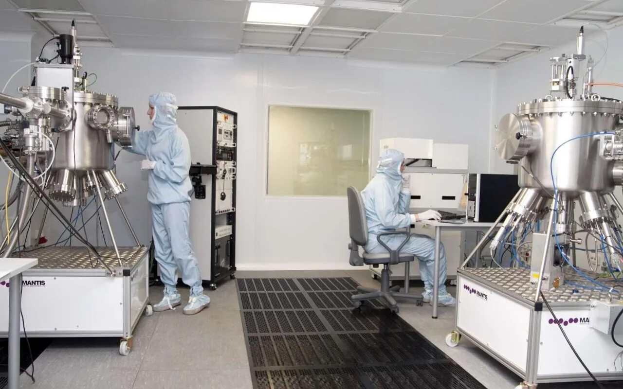 Мгту кафедра электротехники. Электроника и наноэлектроника презентация. Нанотехнологии в наноэлектронике. Биотехнические и медицинские аппараты и системы. Микроэлектроника фон.