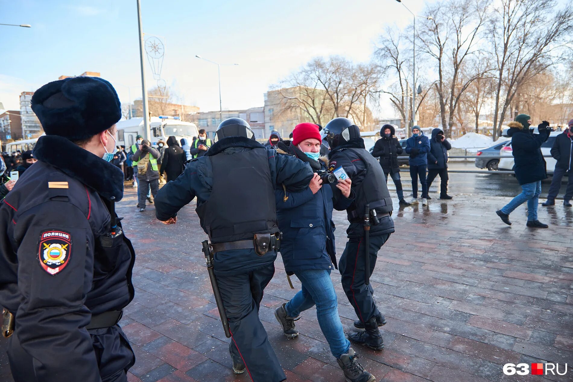 Митинг в Самаре. Митинг в Самаре на Ленинградке. Фото митинг Самара. Десоветизация пикет Самара. Тревога в самаре сегодня