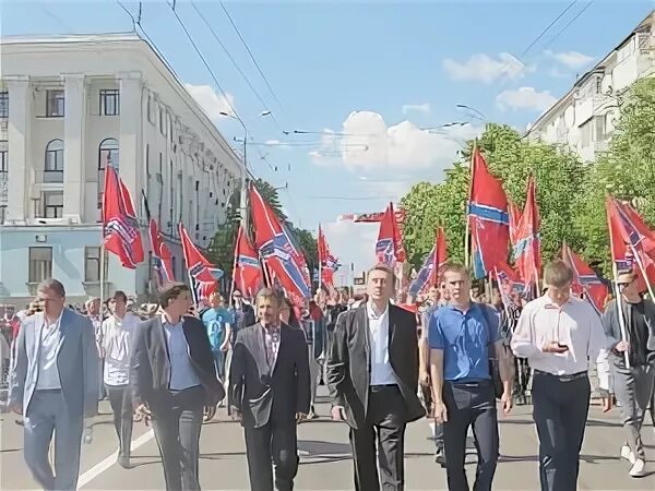 Демонстрация крым. Крым демонстрации. Первомайская демонстрация Крым. 1 Мая Крым демонстрация. Профсоюз Симферополь.