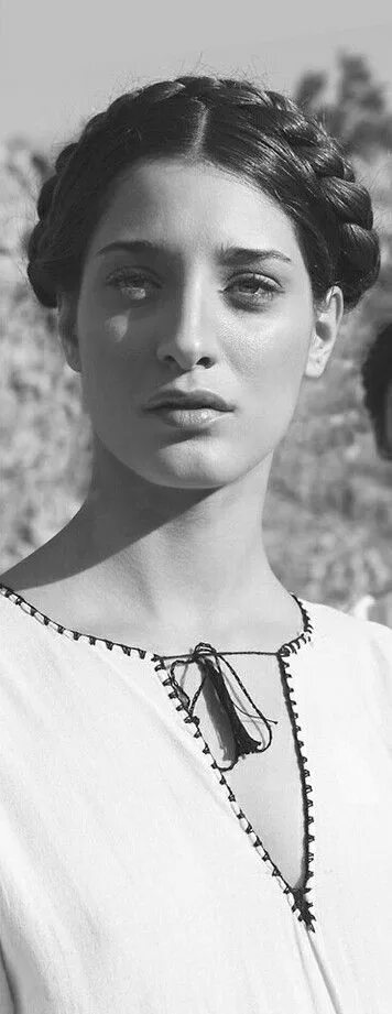 Бюст афродиты древняя греция. Angela karantoni. Андри каратони. Андри каратони греческая модель. Мария цангараки.