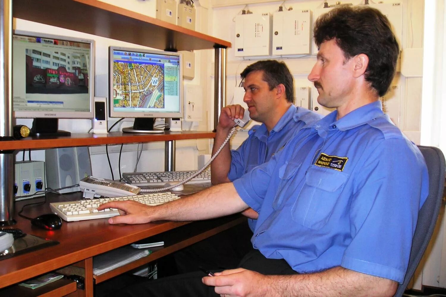 сотрудник службы режима. сотрудник службы режима. витязь охранное предприятие москва. пультовая охрана. сотрудник службы режима.