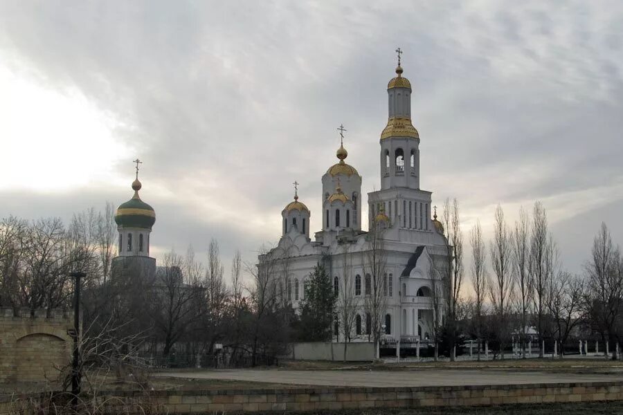 церковь покрова божией матери, невинномысск. храм невинномысска невинномысск. храм покрова невинномысск. покров пресвятой богородицы невинномысск. покровский собор в невинномысске.