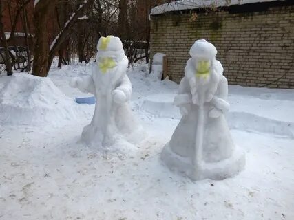 Дед мороз из снега