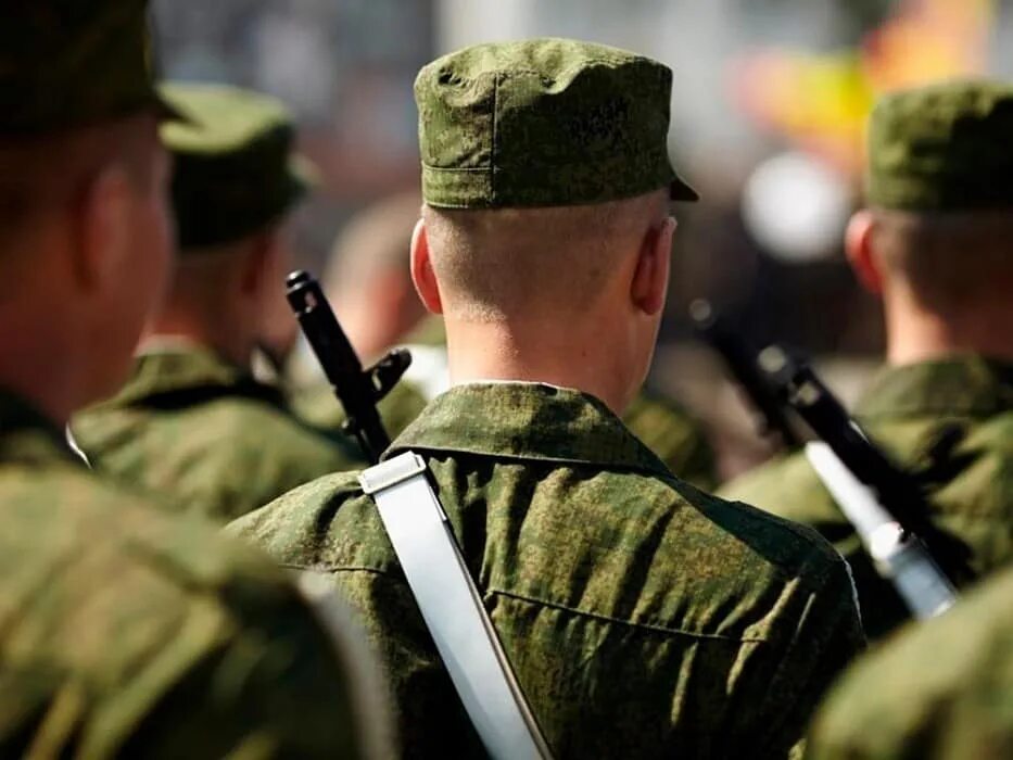 Служба картинки. Военные сборы запасников 2021. Батальон Сейм. Солдат армии РФ срочники. Призывная кампания 2021.