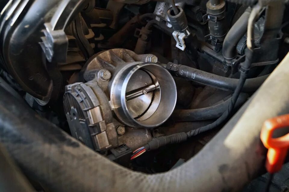 Дроссельная заслонка hyundai sonata тагаз. Соната заслонка. Соната заслонка. Дроссельная заслонка соната тагаз 2. Хендай соната дроссельная заслонка.