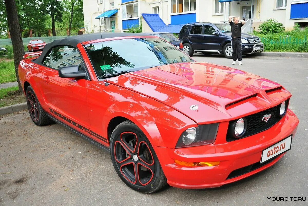 Форд мустанг бу. Мустанг 2005. Красный Ford Mustang 2005. Ford Mustang 5 Red. Форд Мустанг 2005.