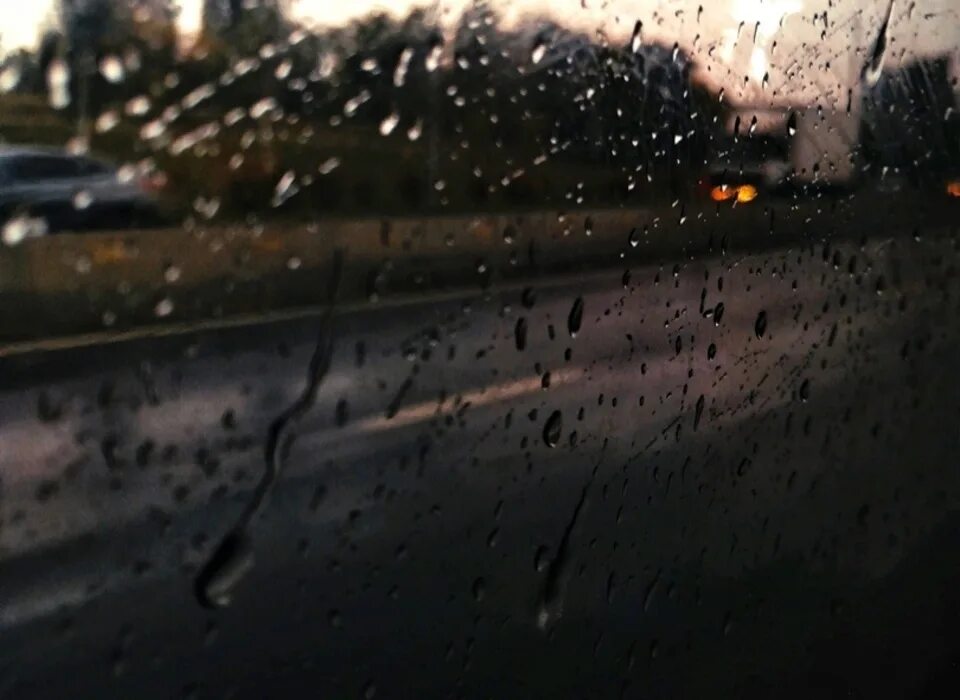 12 без дождя. Осадки дождь. Три дня дождя. Дождь за окном. Дождь и гроза за окном.