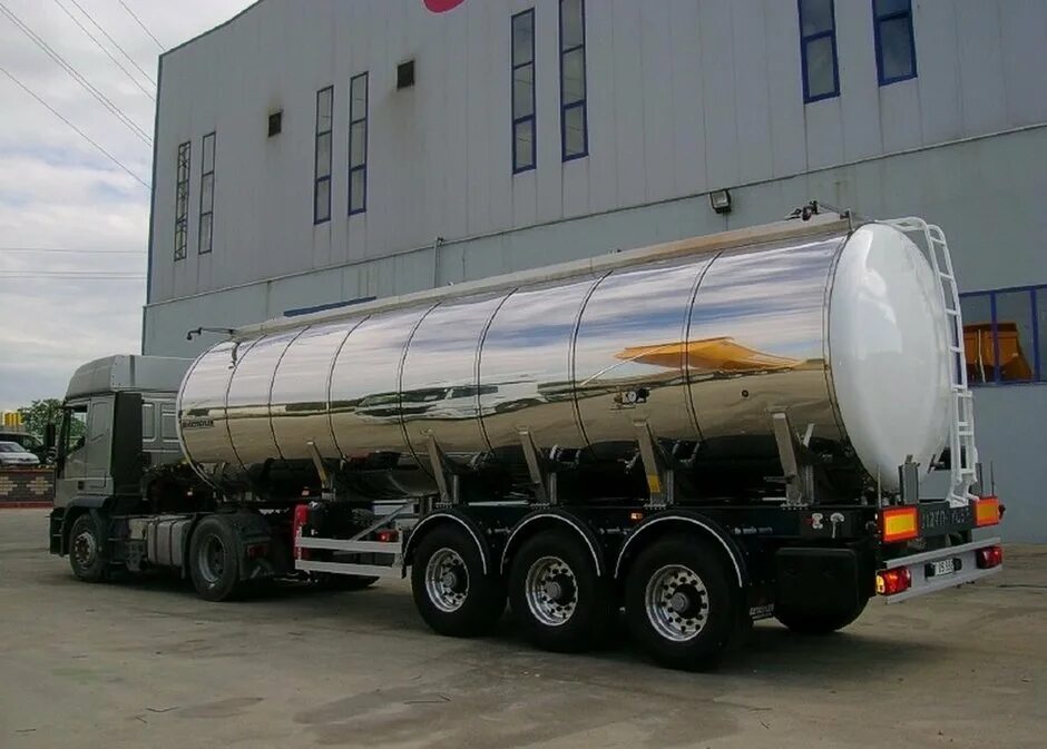 автоцистерна нержавейка. цистерны нержавейка. полуприцеп бочка для пищевых продуктов 14т. цистерна burg. рено полуприцеп бочка.