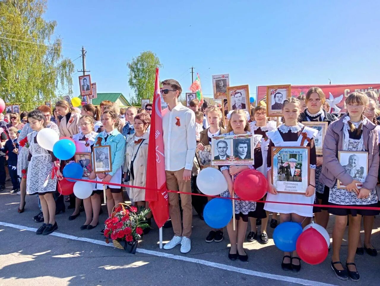 Новый май 2021. Село новая Малыкла Ульяновская область. Село новая Малыкла Новомалыклинского района. Парк Победы новая Малыкла. Новая Малыкла памятники.