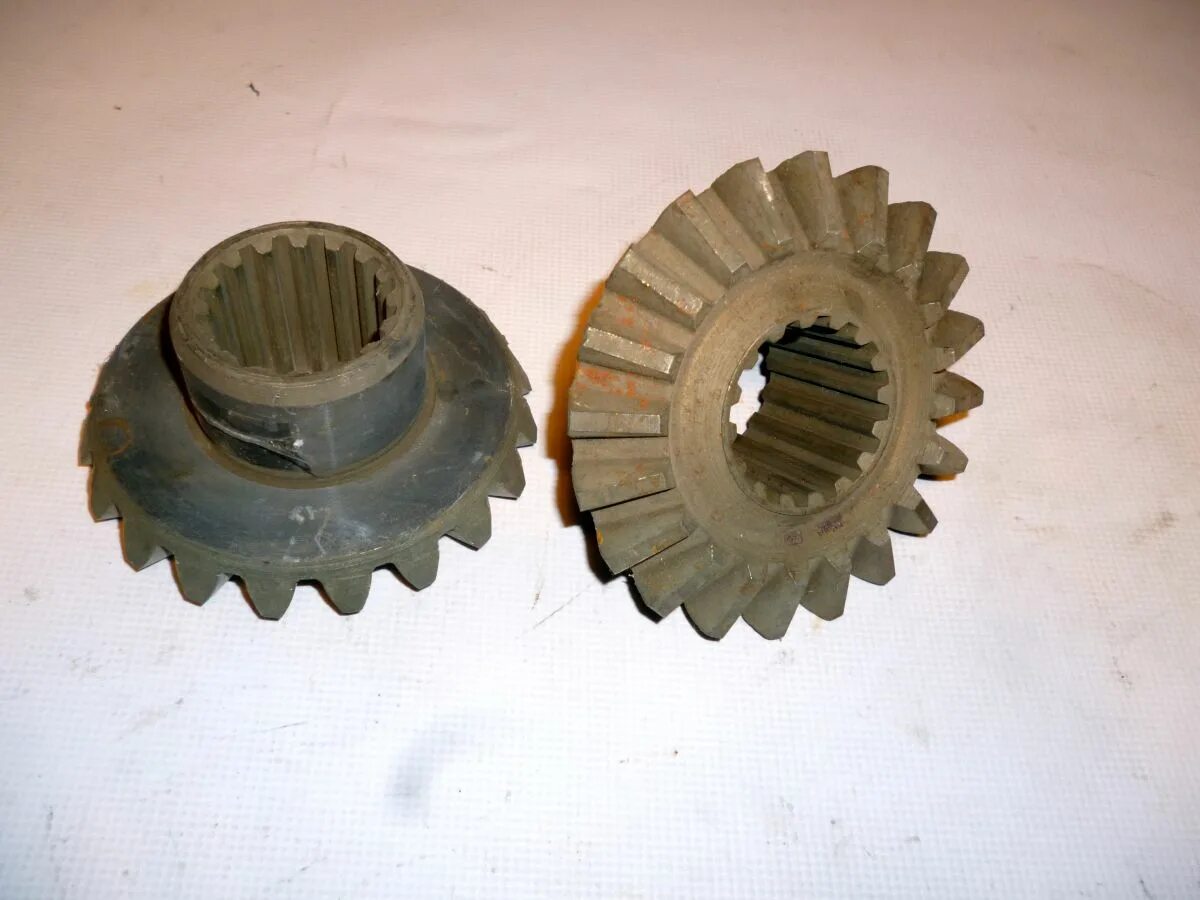 Шестерня первой передачи газ 3307. Шестерня первой передачи газ 53. Шестерня 52-1701111. Змз шестерня артикул запчастей. Шестерня второй передачи газ 53.