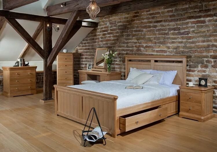 Кровать деревянная. Красивые деревянные кровати. Кровать двуспальная дерево. Деревянная кровать с ящиками. Бравал с ящиками