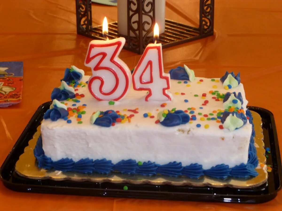 Открытка сыну 33. Торт на день рождения 34 года. Тортик на день рождения 34 года. Торт на день рождения 21 год. 34 Годика день рождения.