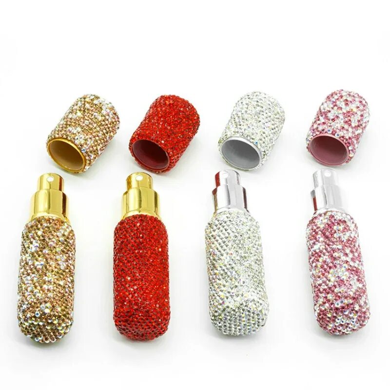 Стакан старбакс со стразами. Бутылочка со стразами сваровски. Бутылки со стразами. Флаконы со стразами. Флаконы со стразами.