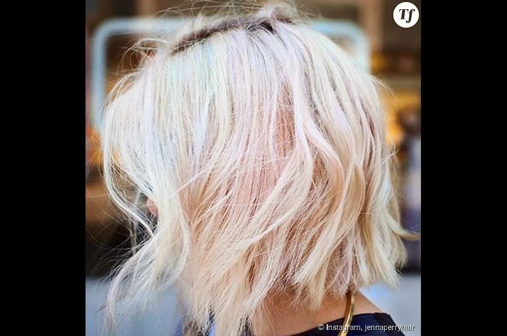 Bleach blonde. Жемчужная блондинка. Bleach blonde окрашивание. Причёски на цвет жемчужный блонд девушки. Как можно покрасить волосы в белый.