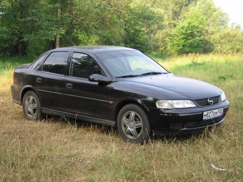 Опель вектра б 1.8 купить. Opel Vectra 1.8. Опель Вектра б 1.8 1999. Опель Вектра 1999г. Опель Вектра б 1999 Рестайлинг.